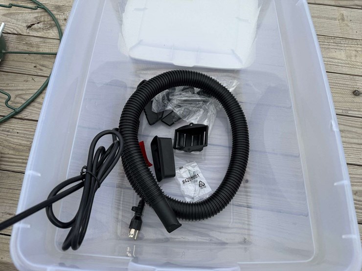1.5-gallon-shop-vac-image-3