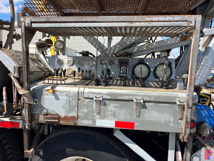 2006-kenworth-t800b-image-8
