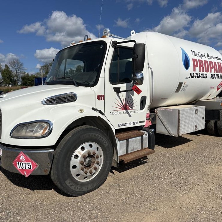 #1811 • 2012 Freightliner M2 Tanker Truck