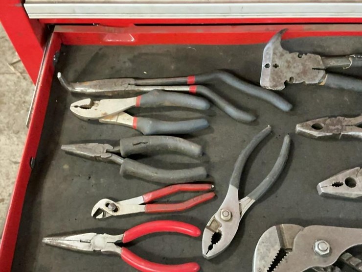 #105-•-us-general-tool-chest-and-assorted-tools-image-36