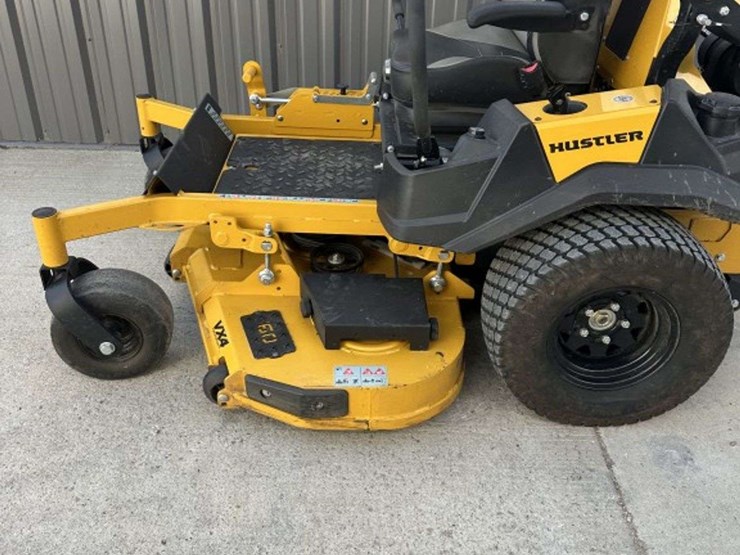 hustler-super-z-zero-turn-lawn-mower,-60"-cut,-kawasaki-fz1000-efi-38.5hp-engine,-60-hours-image-7