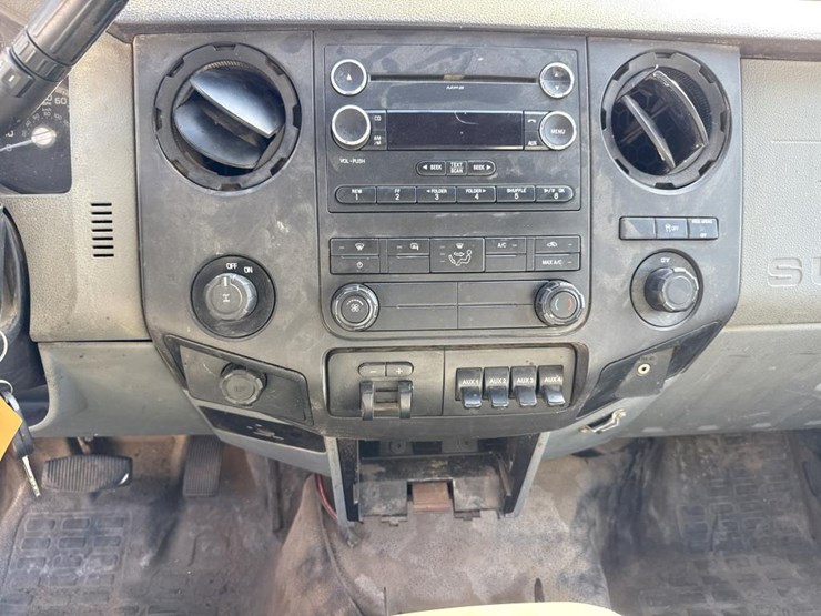 2014-ford-f250-image-30