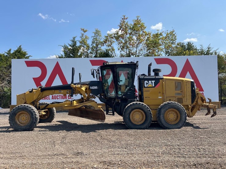caterpillar-140m2-image-1