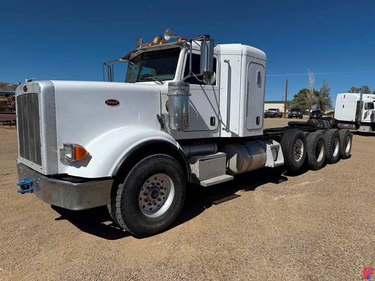 2012-peterbilt-367-image-3
