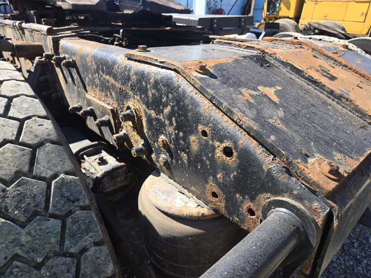 2006-caterpillar-c15-image-26