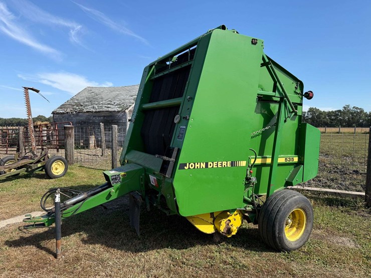 john-deere-535-image-1