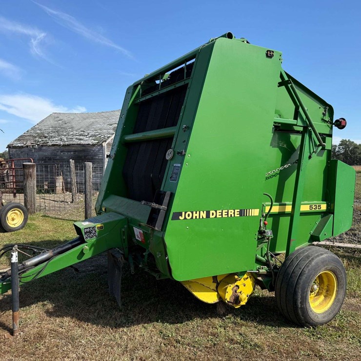 JOHN DEERE 535
