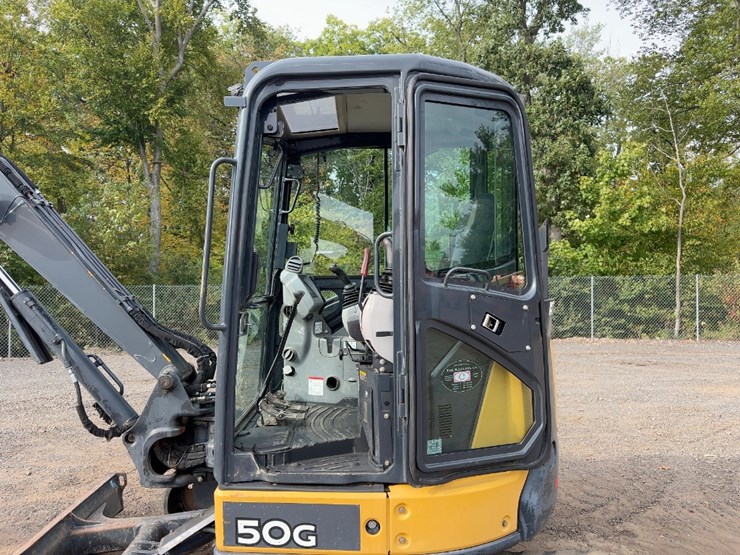 2017-hitachi-zx50u-5n-image-28