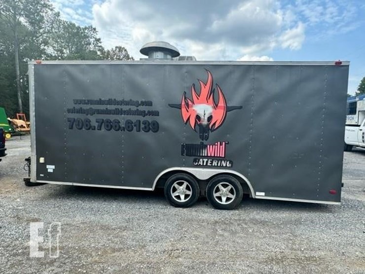 2011-custom-trailer-image-2