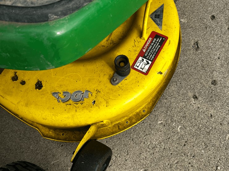 john-deere-x300-image-9
