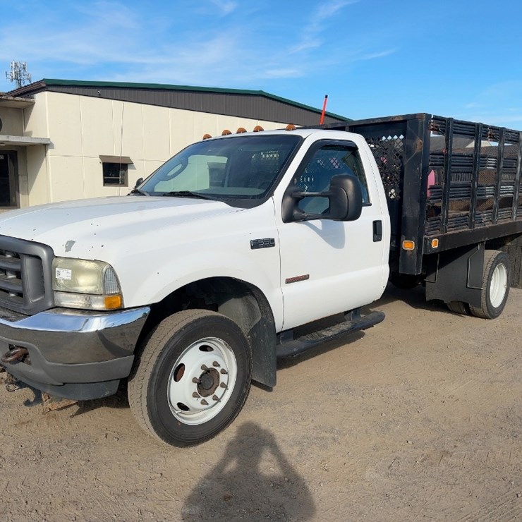 2004 FORD F550 XL