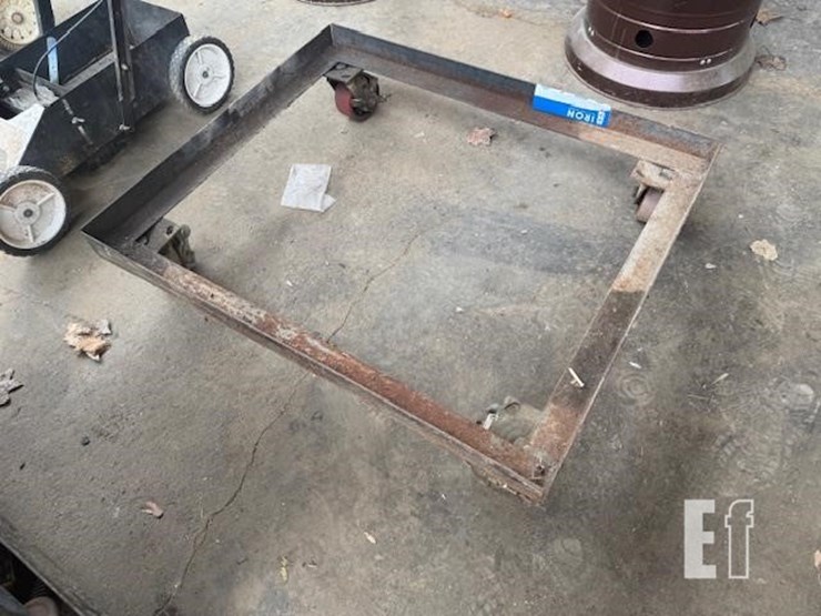 3'x3'-metal-cart-w/-wheels-image-2