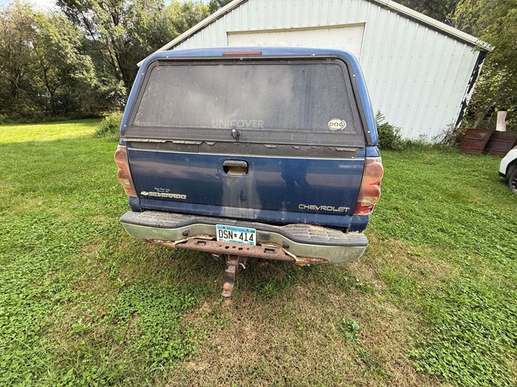 2003-chevrolet-extended-cab-pickup-with-topper,-4x4,-261,233-miles,-v8,-automatic-transmission,-per-image-9