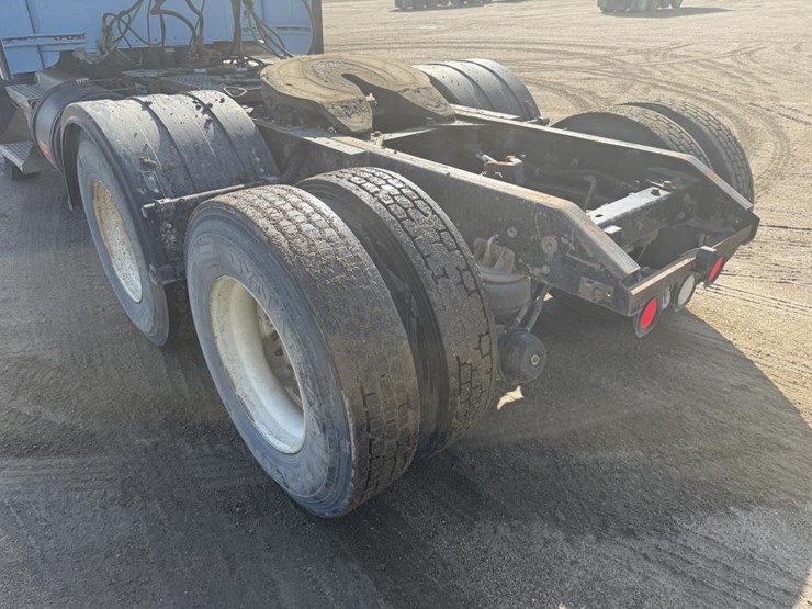 2015-kenworth-t800-image-19