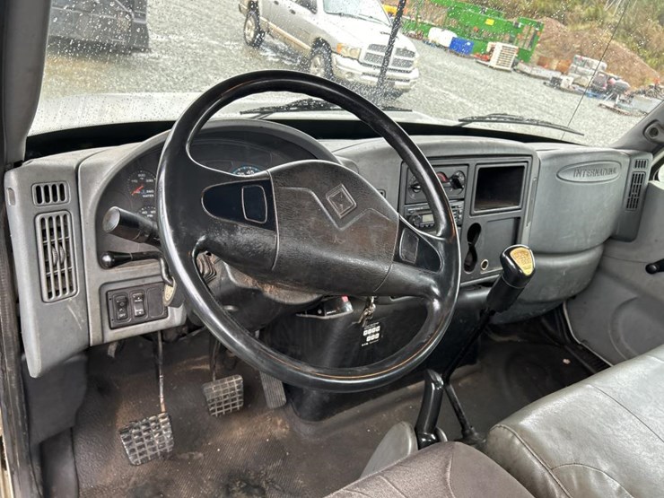 2002-international-durastar-4300-image-79