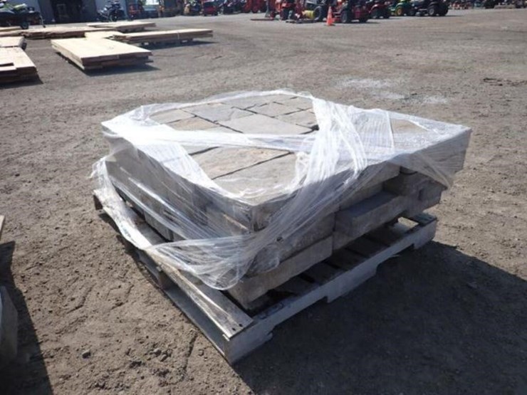 qty-of-(8)-skids-of-turfstone-pavers-&-decor-stone-image-5