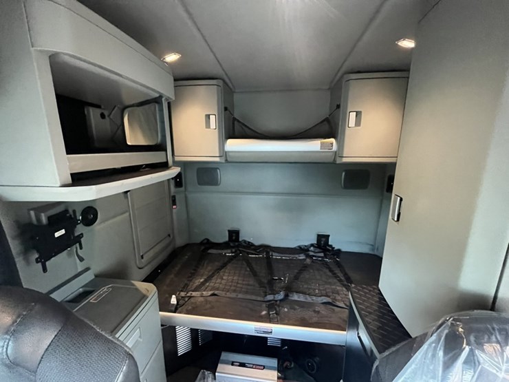 2020-kenworth-t680-image-131