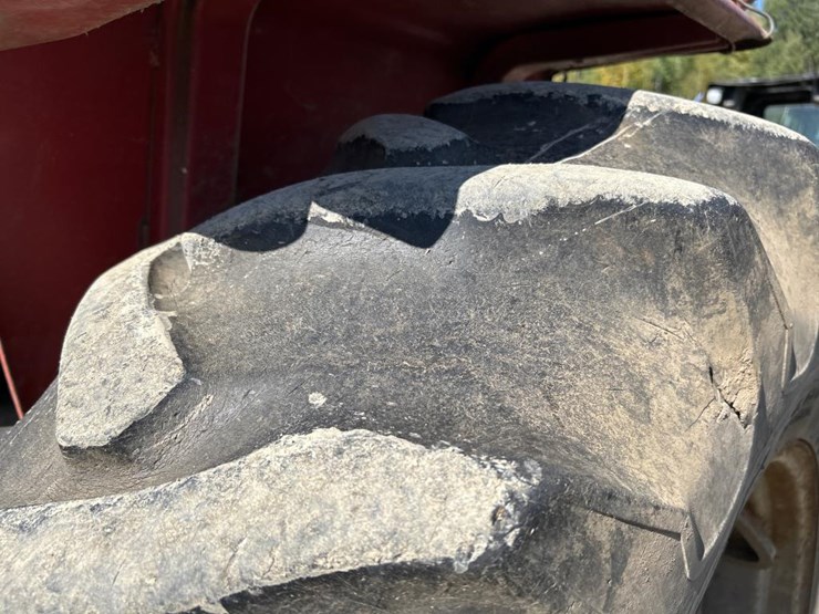 massey-ferguson-1100-image-52