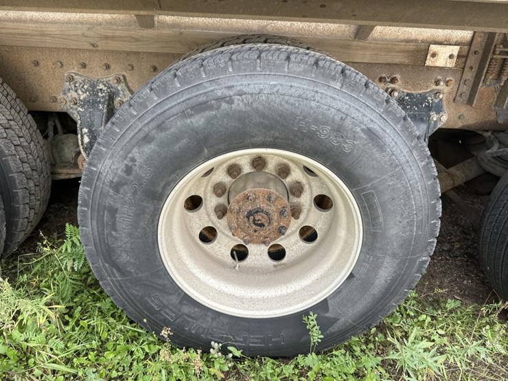 2015-western-star-4700sb-image-71