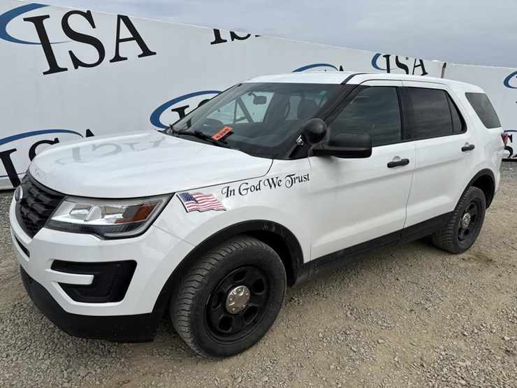 2017-ford-explorer-image-1