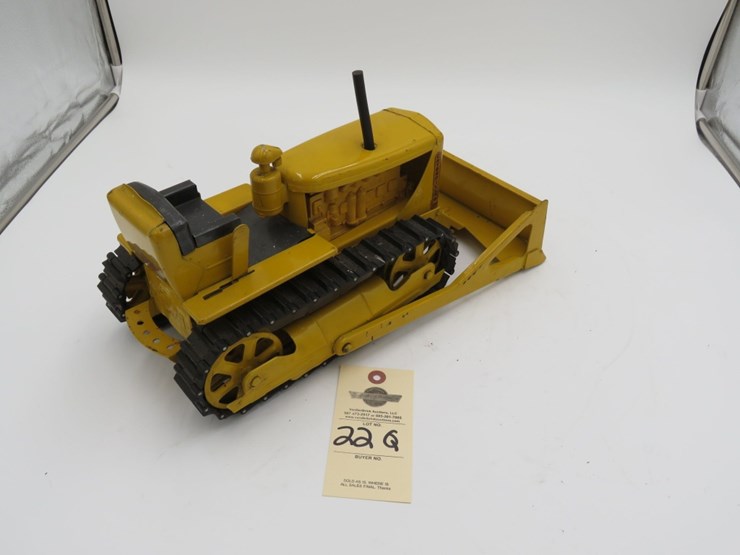 doepke-model-toys-v-6-caterpillar-dozer-toy-image-3