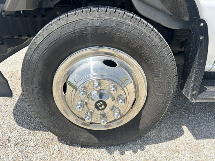 2022-ford-e350-image-62