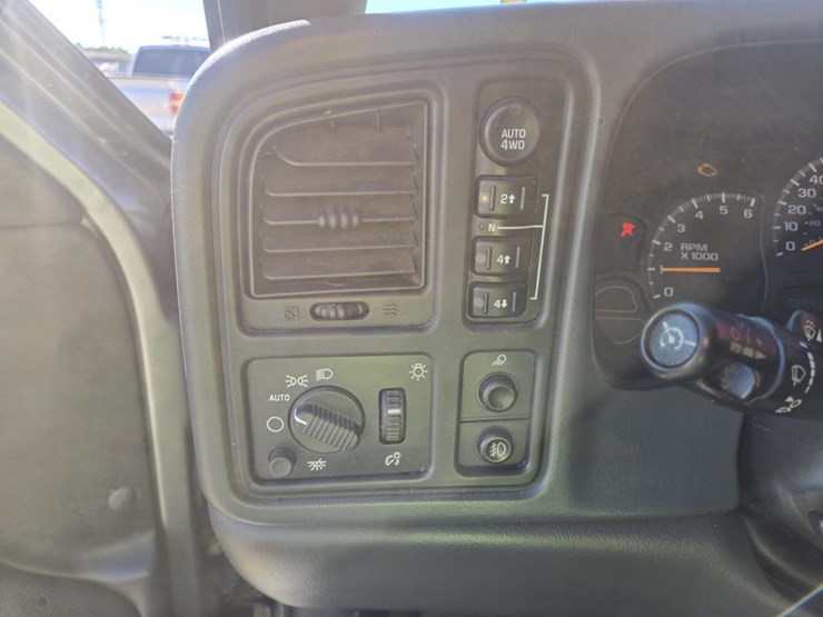 2007-chevrolet-silverado-image-42