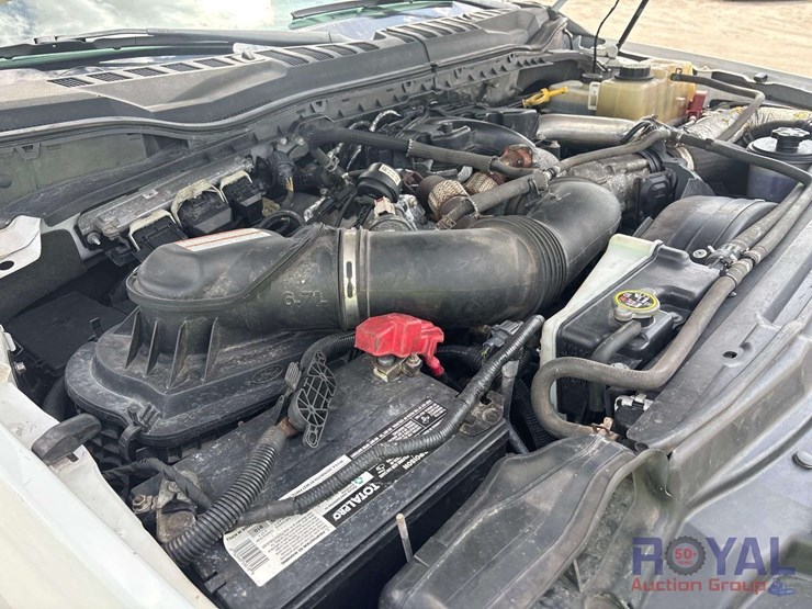 2017-ford-f550-image-15