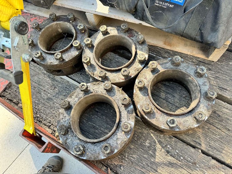 (2)-used-13.5”-camso-tracks-and-spacers,-came-off-a-ls-180-skidloader-image-5