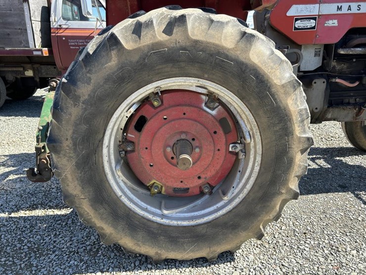 massey-ferguson-1100-image-49