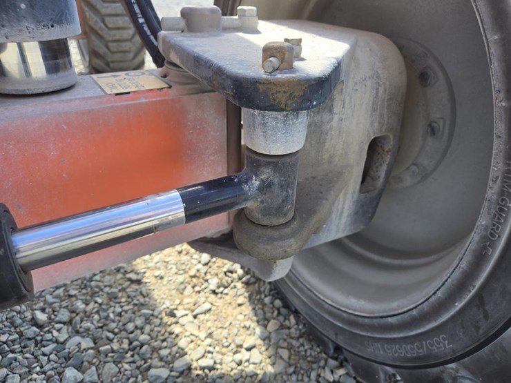 2015-jlg-600aj-image-36