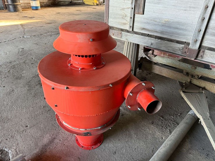 4”-cyclone-air-grain-distributor-image-3