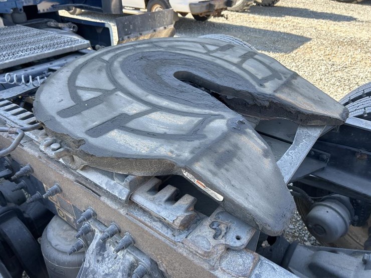 2019-peterbilt-579-image-22