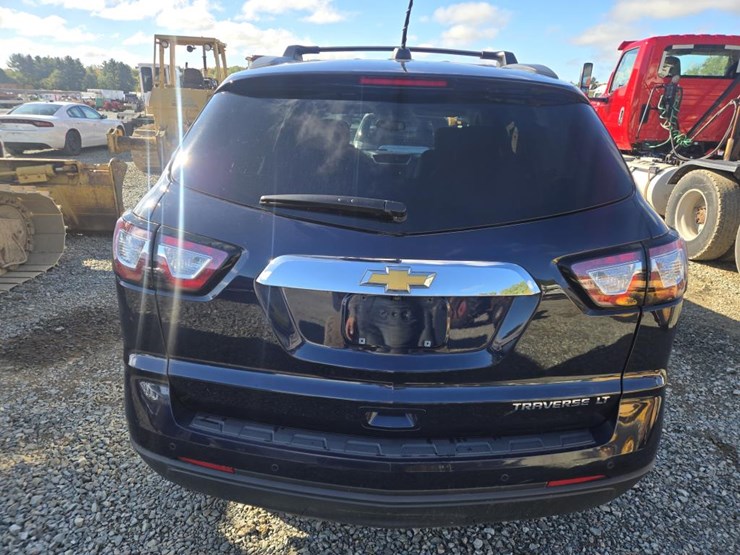 2016-chevrolet-traverse-image-15