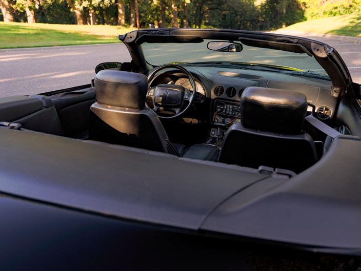 #2284-•-2002-pontiac-firebird-trans-am-convertible-image-11