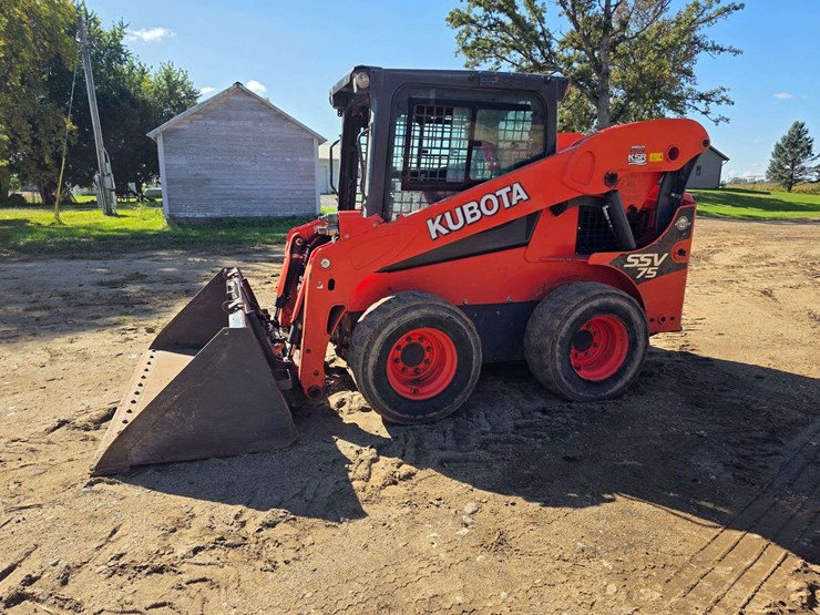 2019-kubota-ssv75-image-9