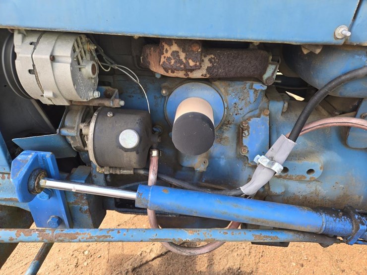 ford-4000-image-9