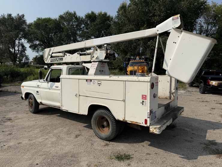 1975-ford-f350-image-3
