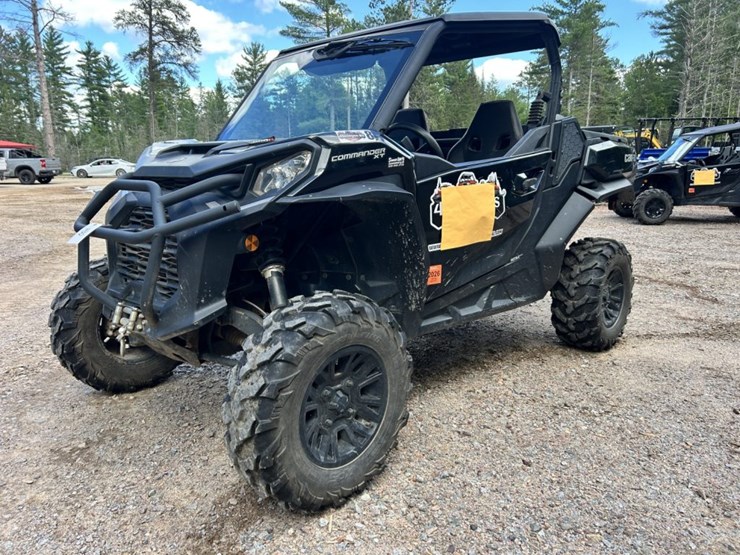 #1400-•-2023-can-am-commander-1000r-xt-image-1