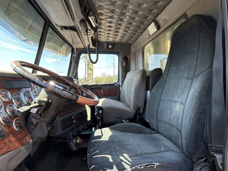 #1753-•-2005-western-star-tri-axle-storm-cleanup-truck-image-81