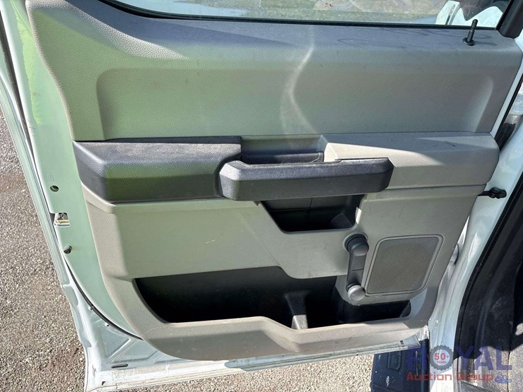 2017-ford-f350-image-23