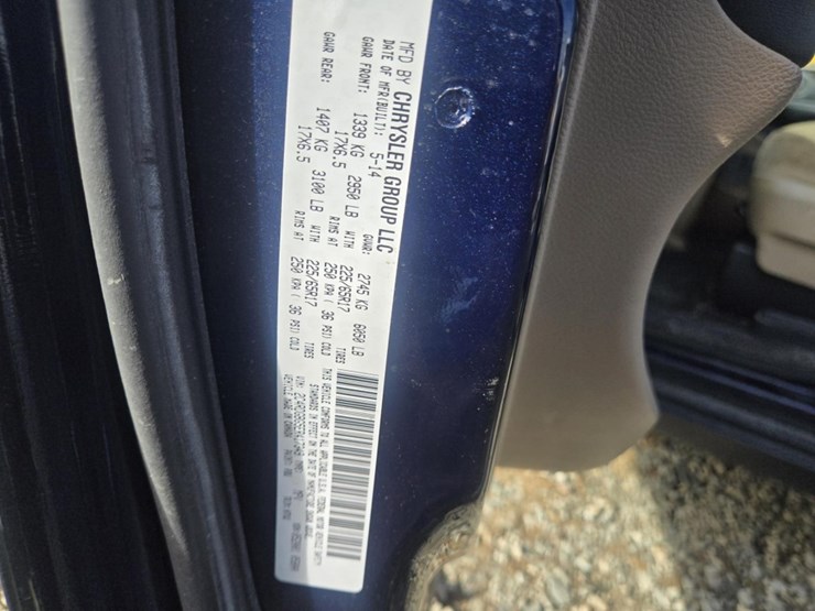 2014-dodge-grand-caravan-image-42