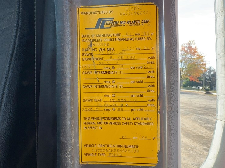 1995-international-4700-image-27