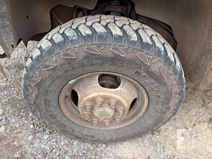 2006-chevrolet-3500hd-image-10