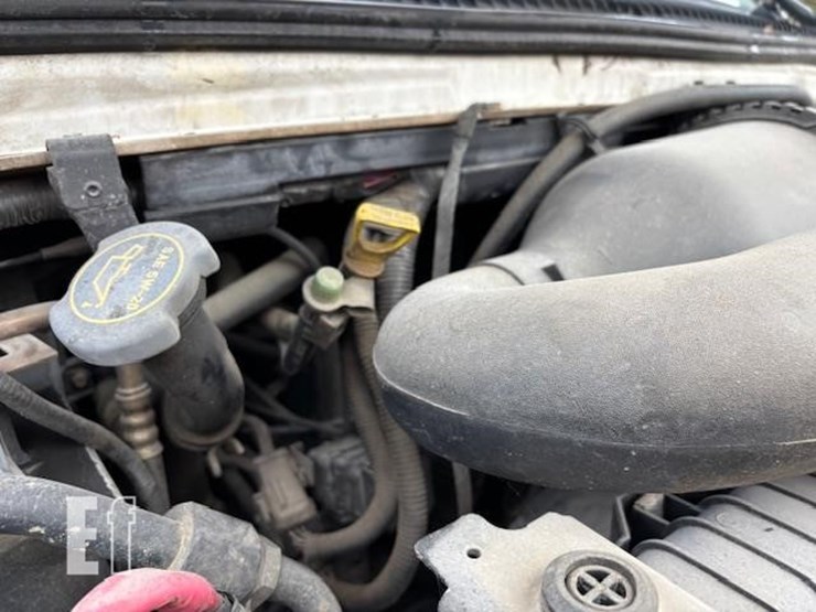 2001-ford-e250-image-16