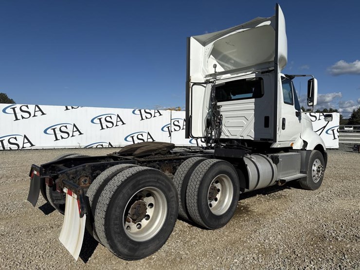 2017-international-prostar-image-5