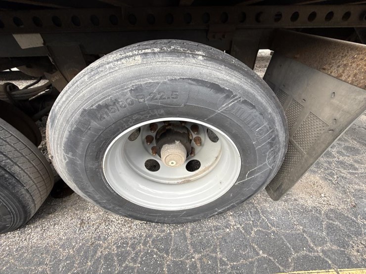 2007-international-durastar-4400-image-42