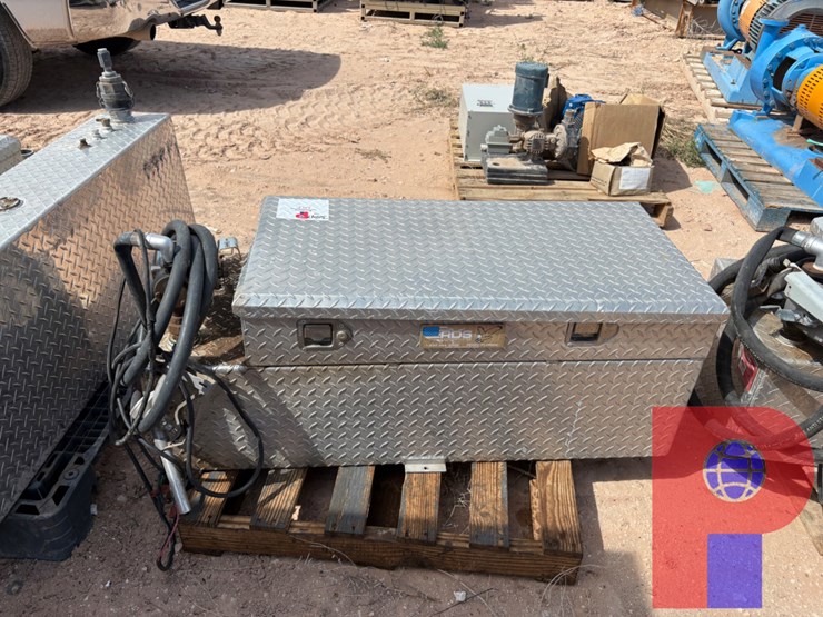 rds-51-gallon-fuel-transfer-tank/-toolbox-combo-w/-transfer-pump-&-hose-image-1