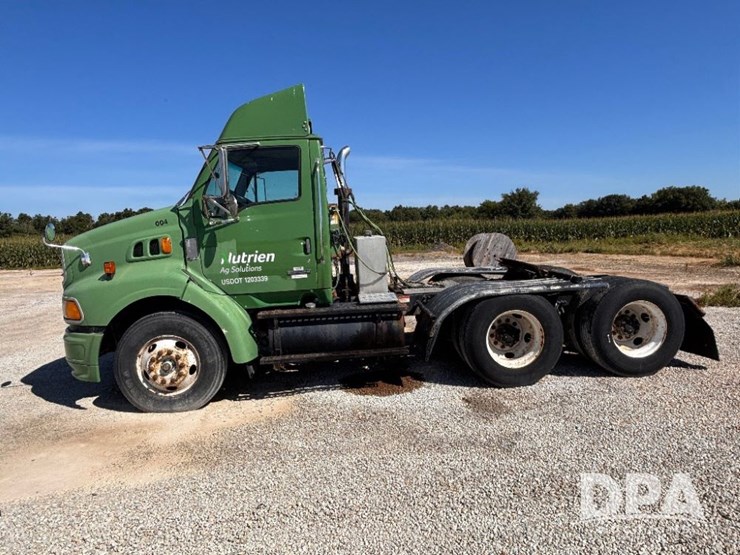 2004-sterling-day-cab-truck-(gp11427,-unit-31350)-image-14