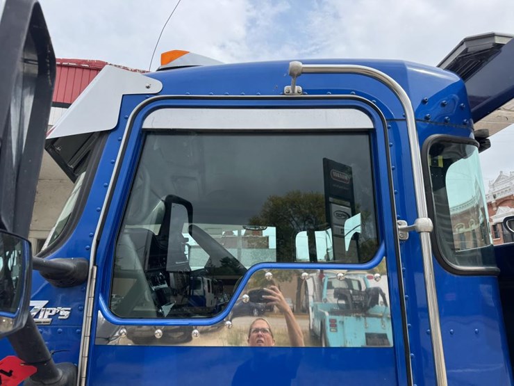 2019-kenworth-t270-image-13